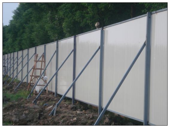 彩鋼板（bǎn）圍牆的（de）應用