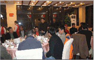 集裝箱公司俞總發紅包前激情洋溢（yì）的講（jiǎng）話