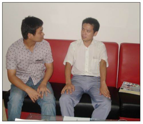 彩鋼板公司趙先生和孫助理詳談場景