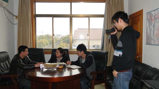 網絡部采訪客戶，提高產品和（hé）服務（wù）