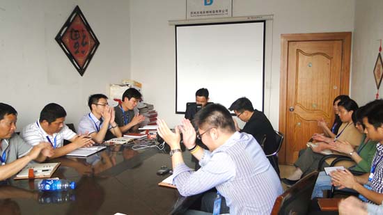 新招學生 譜寫（xiě）新商業（yè）文明