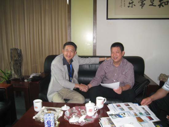 日本金葉先生來我（wǒ）司參觀考察集裝箱房屋