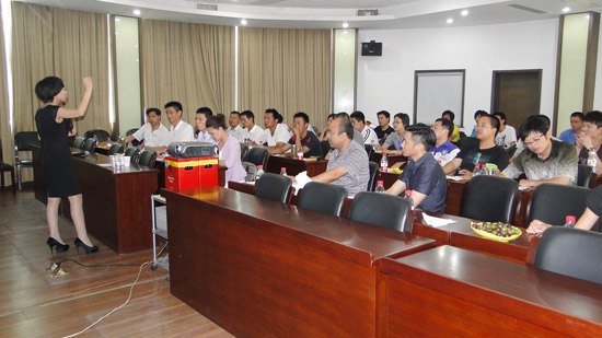 草莓视频IOS下载彩鋼帶動中小企業走上學習之路