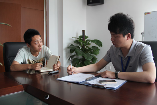 推廣組成員要蘇琳老師匯報自己的工作（zuò）及所需時間