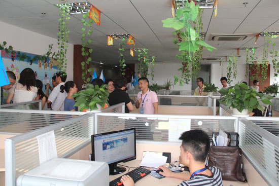 旭日裝飾（shì）團隊參（cān）觀草莓视频IOS下载彩鋼網絡營（yíng）銷團隊