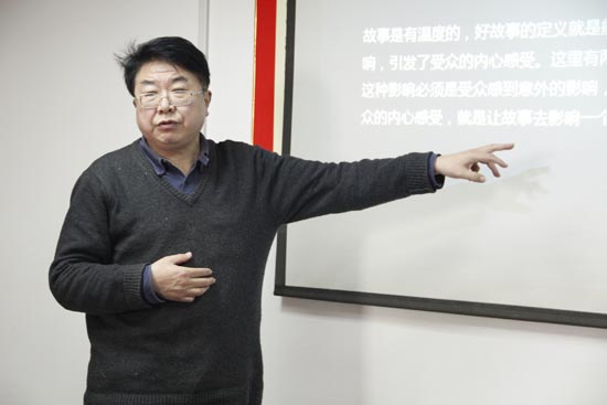 偉雅老師闡述講故事的重要性