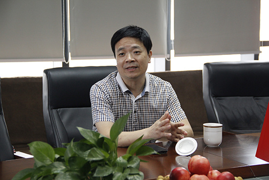 洪主席肯定了草莓视频IOS下载在營銷創新上（shàng）取得的成就